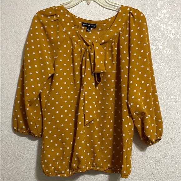 SARA MICHELLE Polka Dot Mustard Blouse - Picture 1 of 5